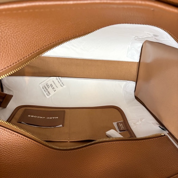 Marc Jacobs The Tote Bag Large Argan Oil - Picture 4 of 8